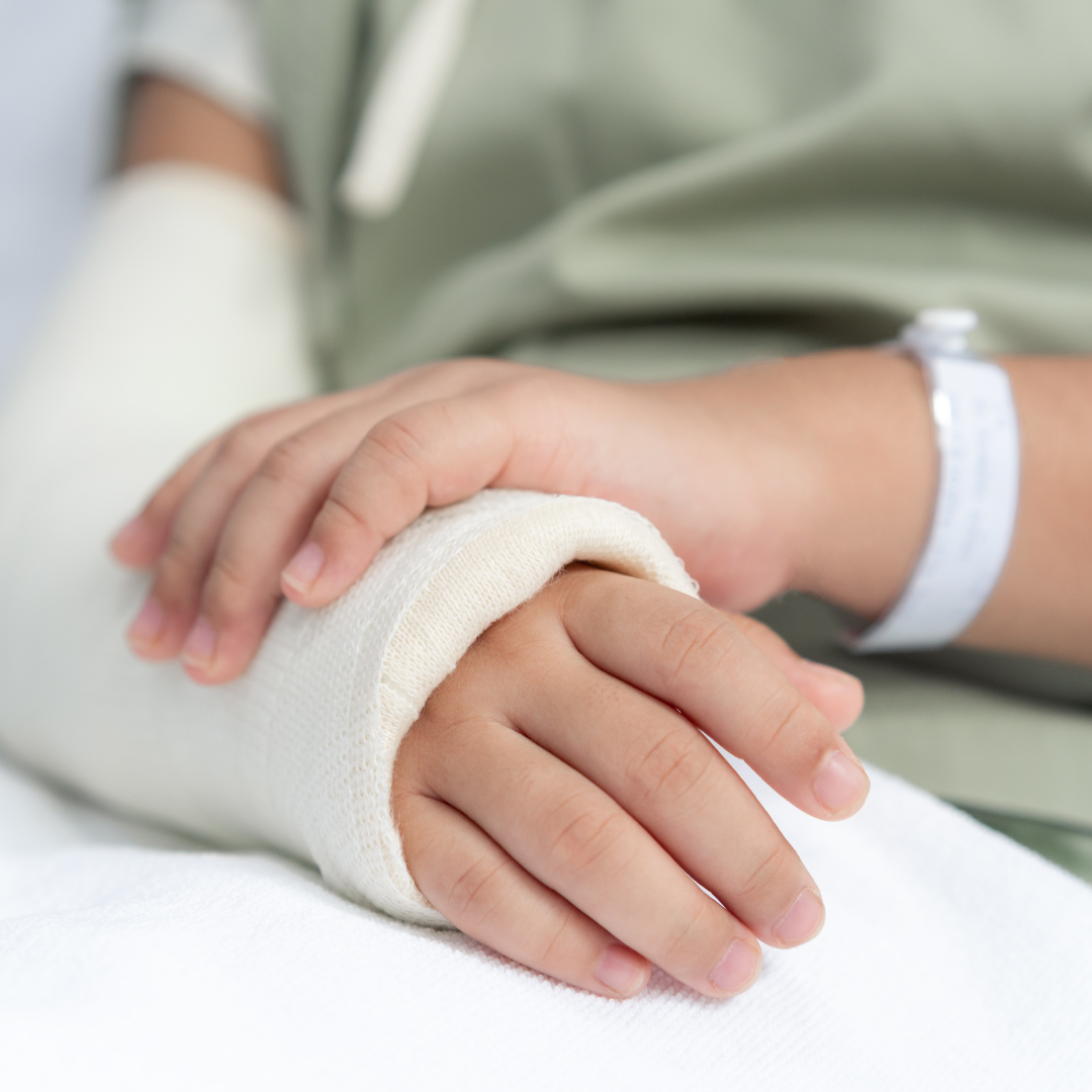 How to Shower with a Cast: 5 Proven Methods to Stay Dry