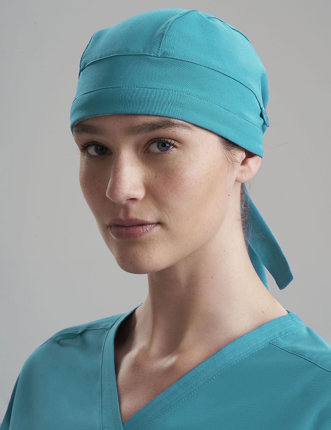 Comfortable unisex surgical scrub cap, providing a secure fit and practical design for healthcare use.